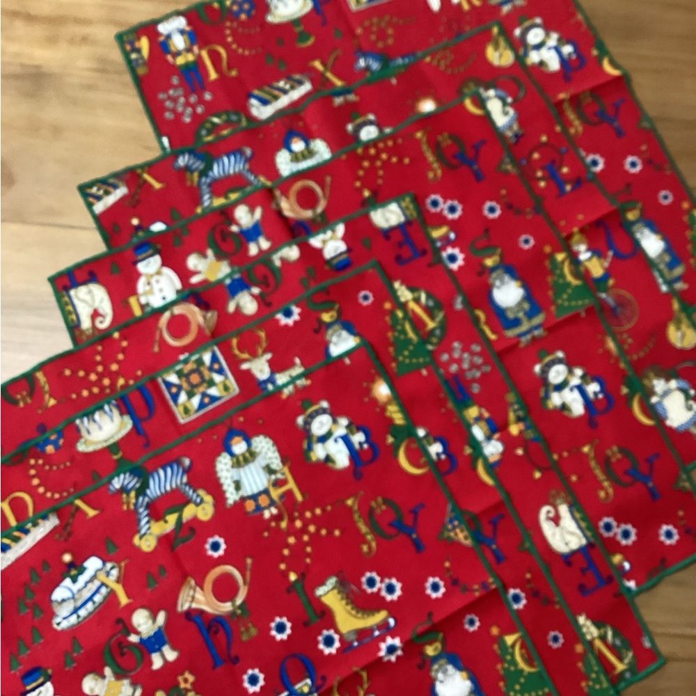 Vintage Red Christmas Fabrics Placemats (6 pcs) & Napkins (6 pieces)